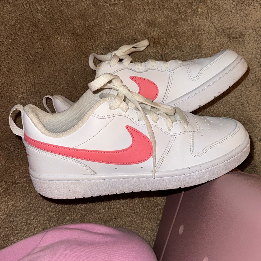 Nike court legacy